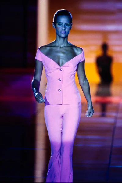 Look 76